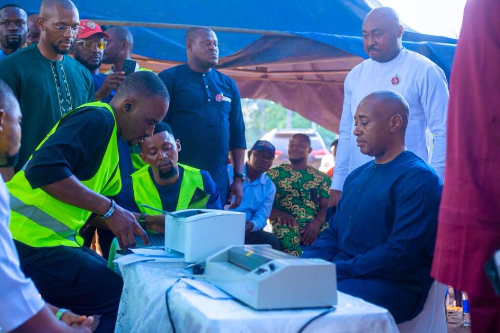 Enugu Deputy Governor, Barr. Ossai, Flags Off APC e-Registration Exercise in Enugu North Zone