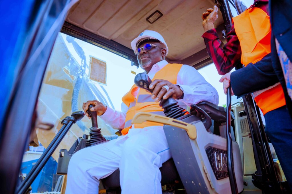 Oborevwori Flags Off N59.7bn Agbor/Uromi Junction Flyover
...Assures Deltans Of Even Devt, Safer Roads