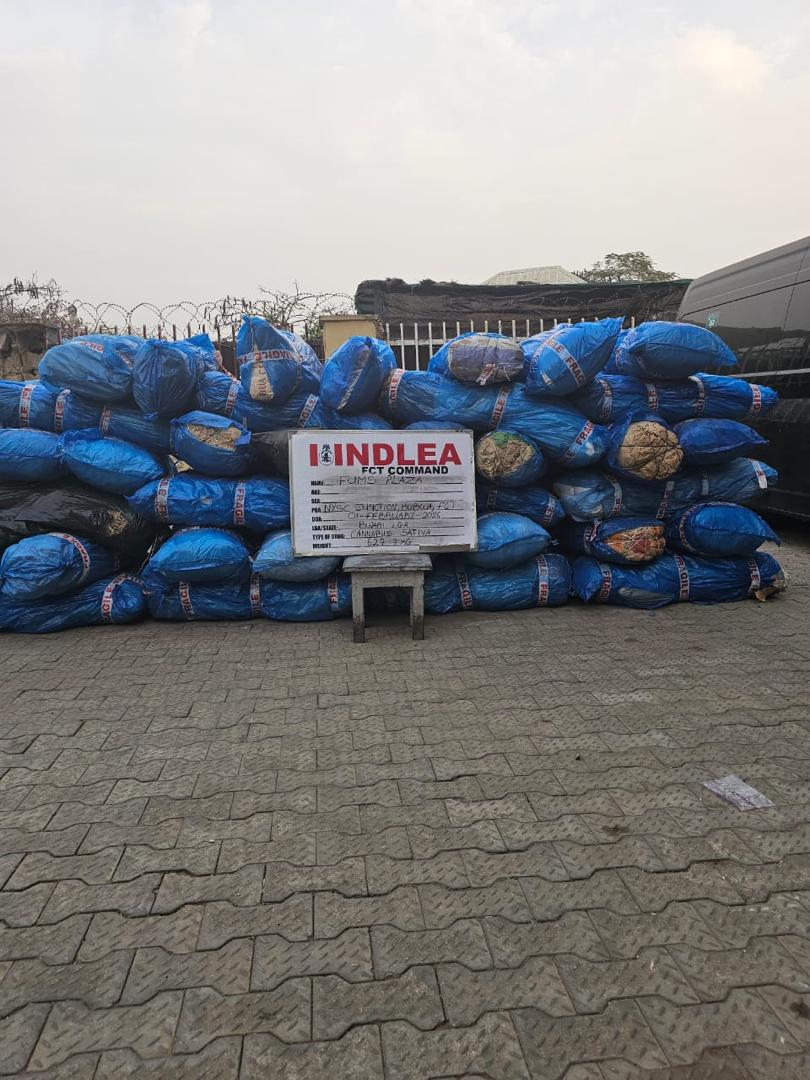 NDLEA Nabs China-Bound Businessman with 95 Wraps of Cocaine at Kano Airport
‎