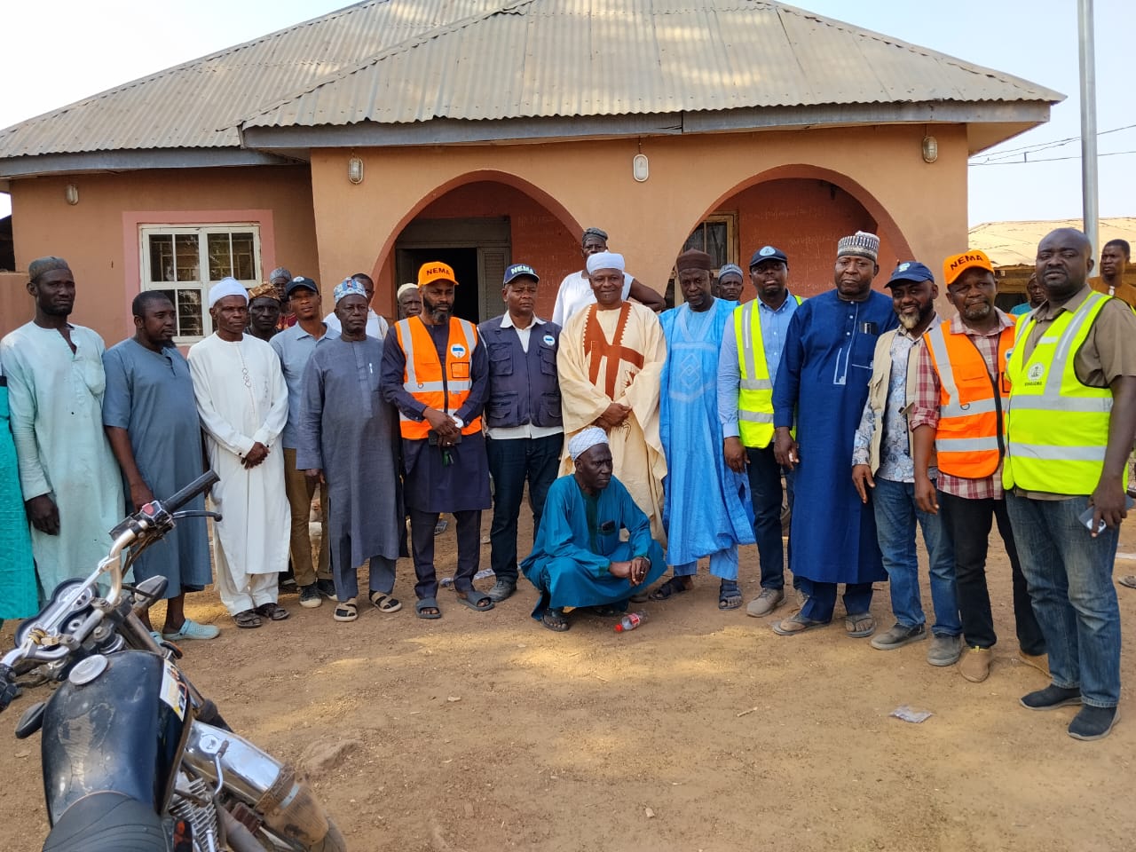 NEMA, KWASEMA Conduct On-the-Spot Assessment of Bandits’ Attack in Kwara Communities
‎
