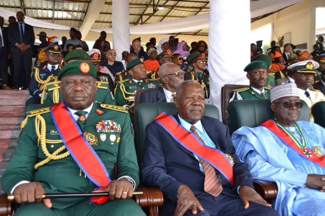 Sierra Leone honours CDS Oluyede with top national award
‎