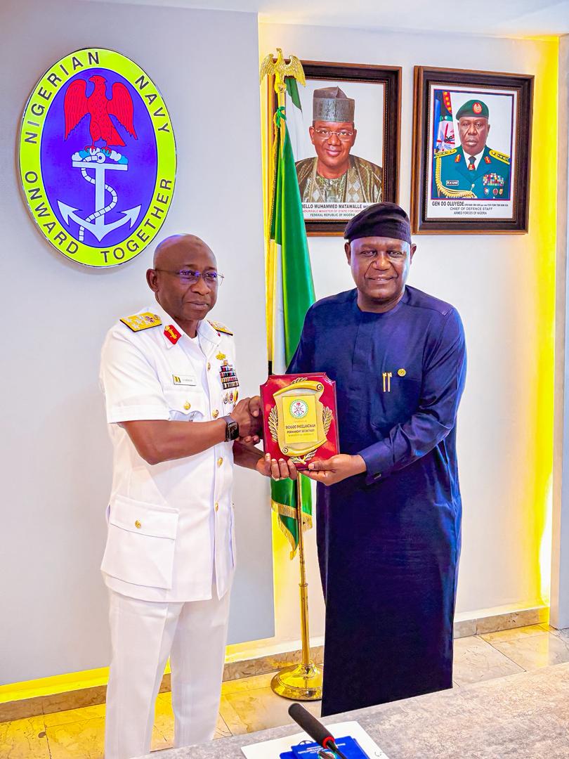 Defence Ministry vows improved support for Navy operations  ‎