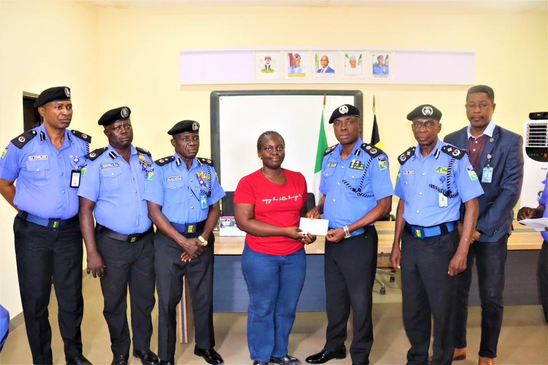 Police Week: Ogun CP Presents ₦30.5m Cheques to Families of Fallen Officers
‎