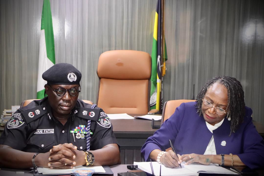 UNILAG VC visits Lagos CP, seek stronger campus security
‎