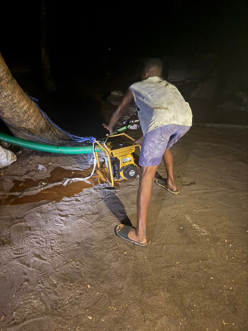 Troops Smash Illegal Bunkering Ring Near Dangote Refinery, Arrest 14 Suspects In Lagos