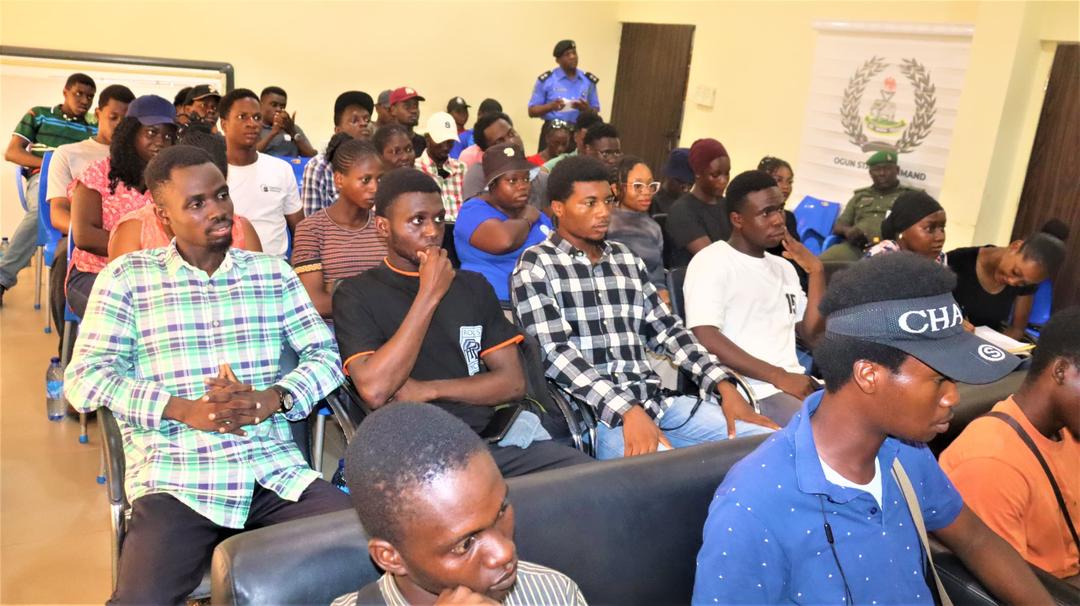 Ogun CP Hosts UNILAG Students, Warns Against Cultism, Drug Abuse  ‎