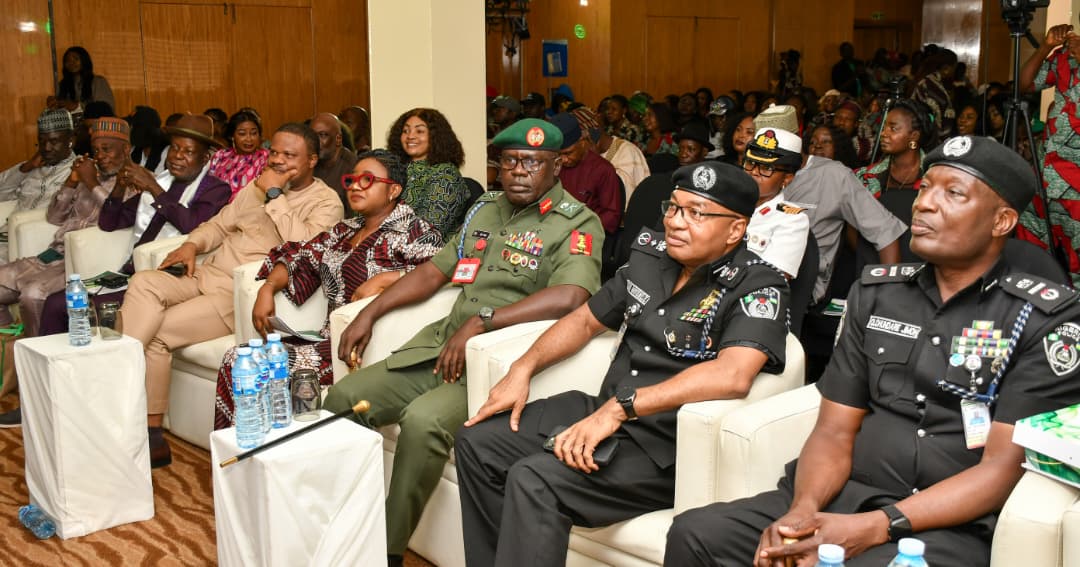 Applauds, Pomp as AIG Olohundare Jimoh Bags NUJ FCT Most Coveted Crime Fighter of the Year Award
