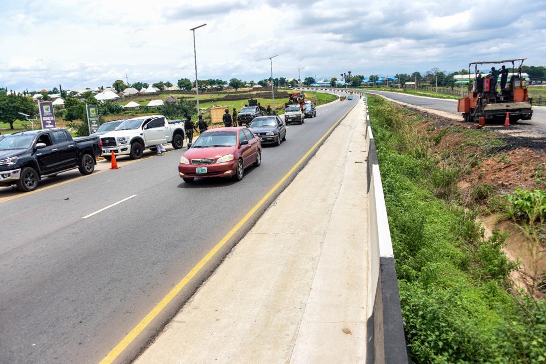 FG Moves to Fast-Track Abuja–Keffi, Kaduna–Kano Roads as Umahi Inspects North-Central Projects
‎