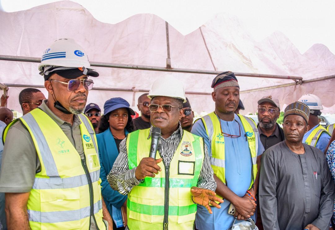 FG Moves to Fast-Track Abuja–Keffi, Kaduna–Kano Roads as Umahi Inspects North-Central Projects
‎