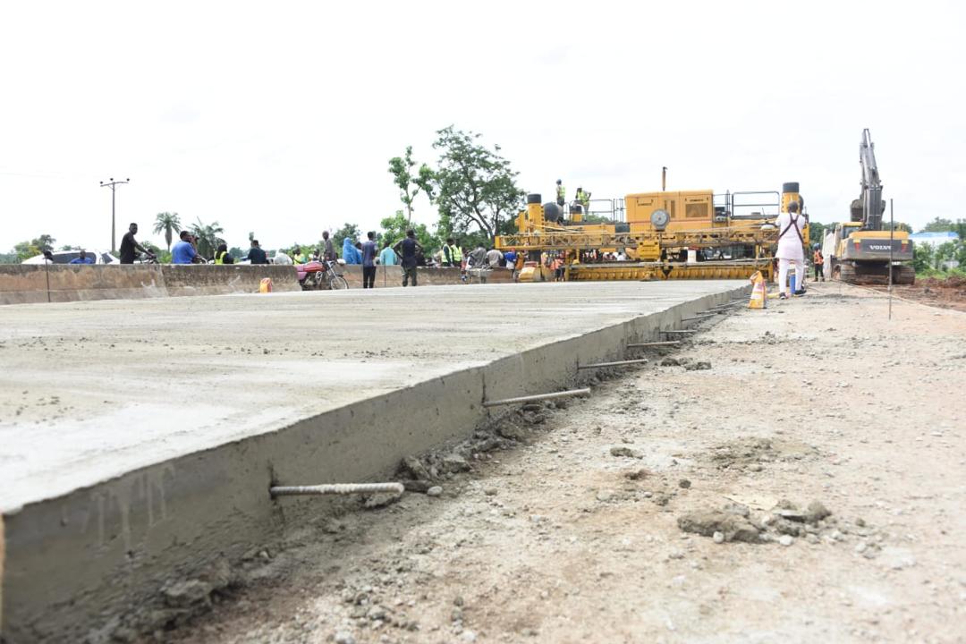 Umahi Threatens Sanctions for Non-Performing Contractors, Says Tinubu Shouldn't Be Blamed for Delayed Road Projects
