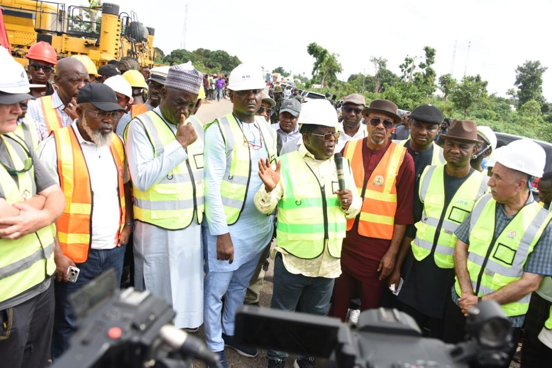 Umahi Threatens Sanctions for Non-Performing Contractors, Says Tinubu Shouldn't Be Blamed for Delayed Road Projects
