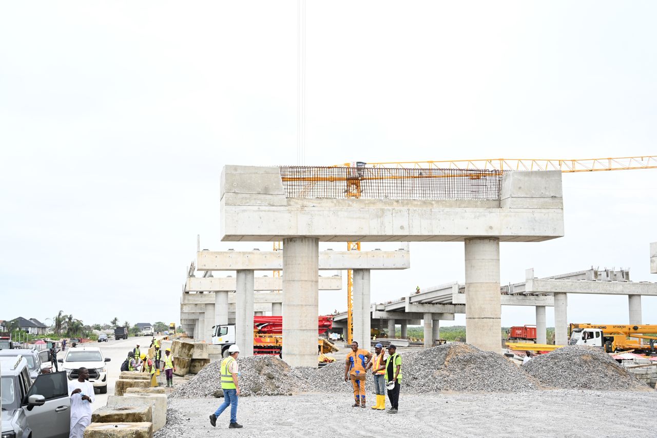 Tinubu’s Lagos-Calabar Coastal Highway Gains Global Spotlight as Financier Bags International Award-Umahi