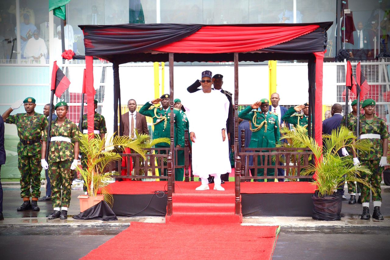 Tinubu Hails Nigerian Army's Global Reputation, Pledges Stronger Support for Modernisation
‎
