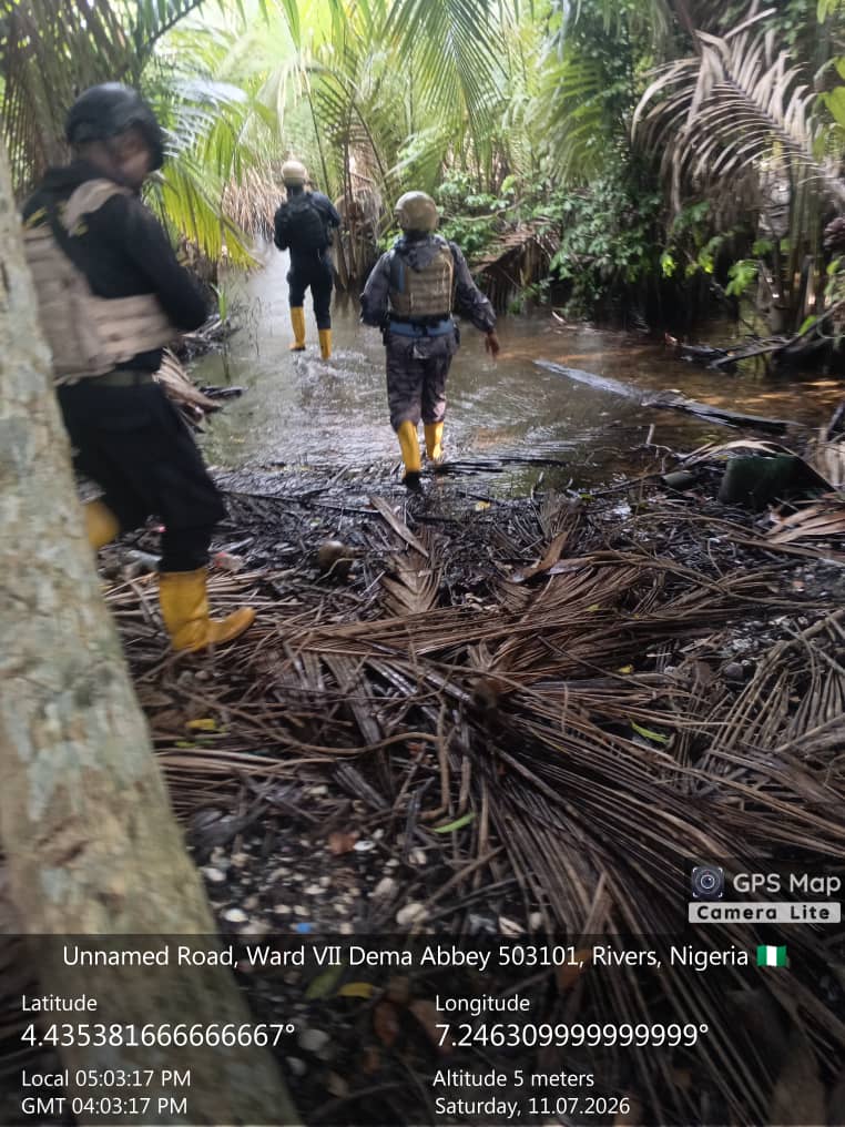 Navy dismantles illegal crude oil storage pits in Rivers, foils oil theft plot
‎
‎