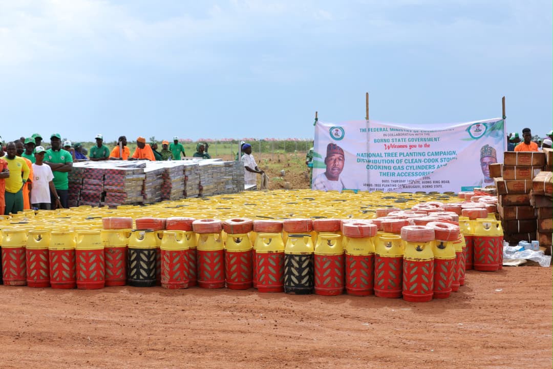 Zulum Rolls Out Free Gas Cylinders for 23,700 Teachers, Environmental Vanguards, as Minister Launches Four Million Seedlings Tree Planting Campaign 