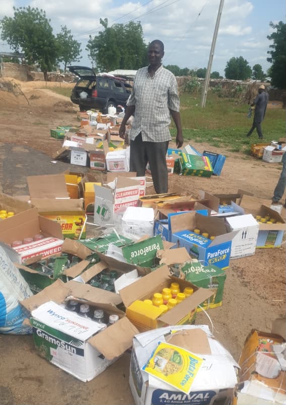 ‎Troops Arrest Six Suspected Terrorist Logistics Suppliers, Recover Starlink Device, 202 Cartons of Herbicides in Borno
‎
‎