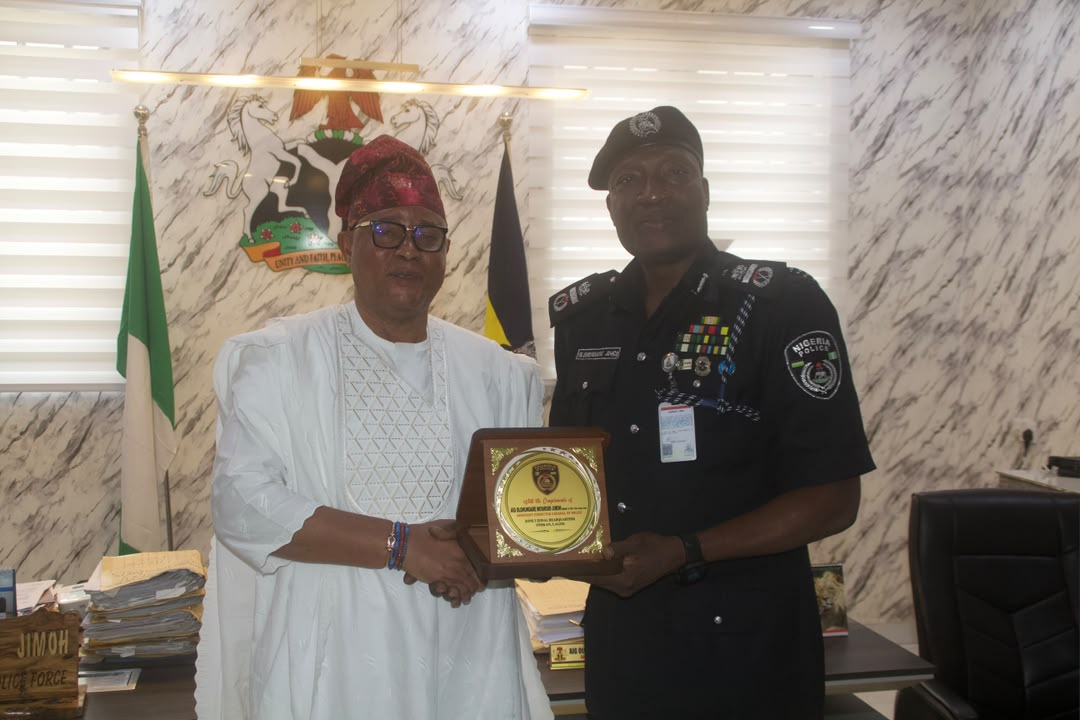 ‎Lagos senator commends Zone 2 Police, pledges support for improved security
‎