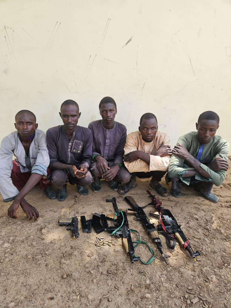 Troops nab five suspected kidnappers, seize arms in Yobe raid
‎