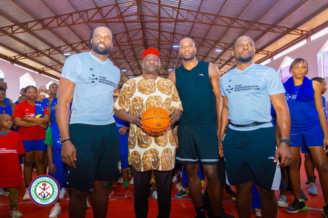 Defence Minister Unveils South East Basketball Championship, Donates ₦2m to Abia Youth Camp