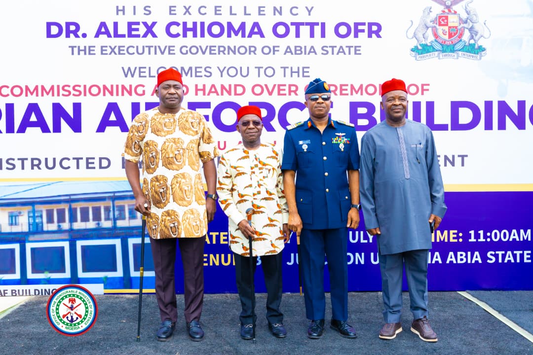 ‎Defence Minister Hails Otti Over NAF Facility, Pledges Stronger South-East Security
‎
