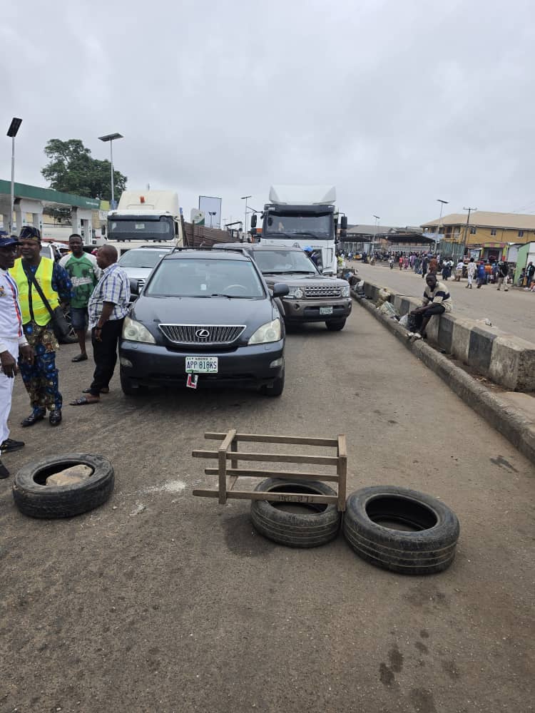 Lagos sanitation: Lawyer threatens legal action over restriction of movement