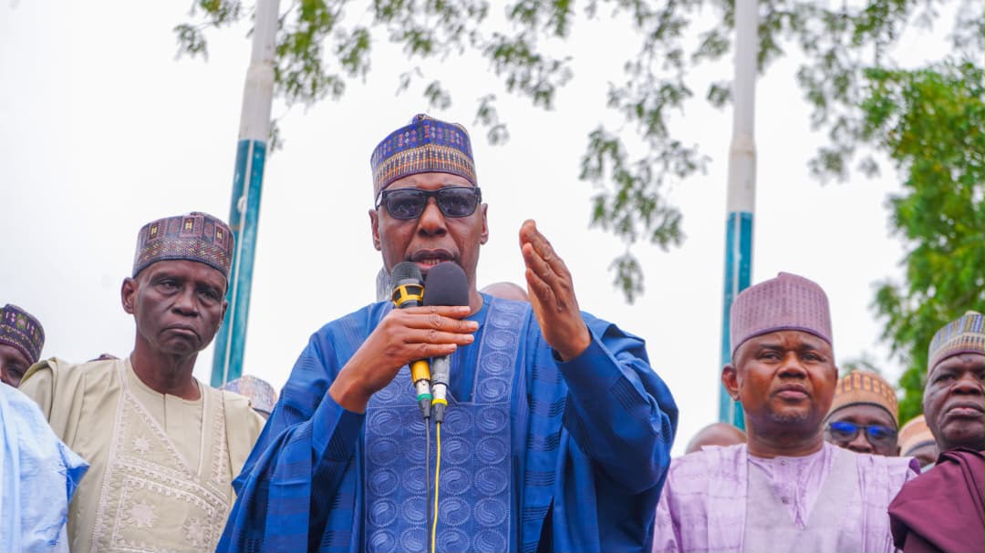 Defying rain, Zulum kicks off mobilisation for Tinubu after US trip