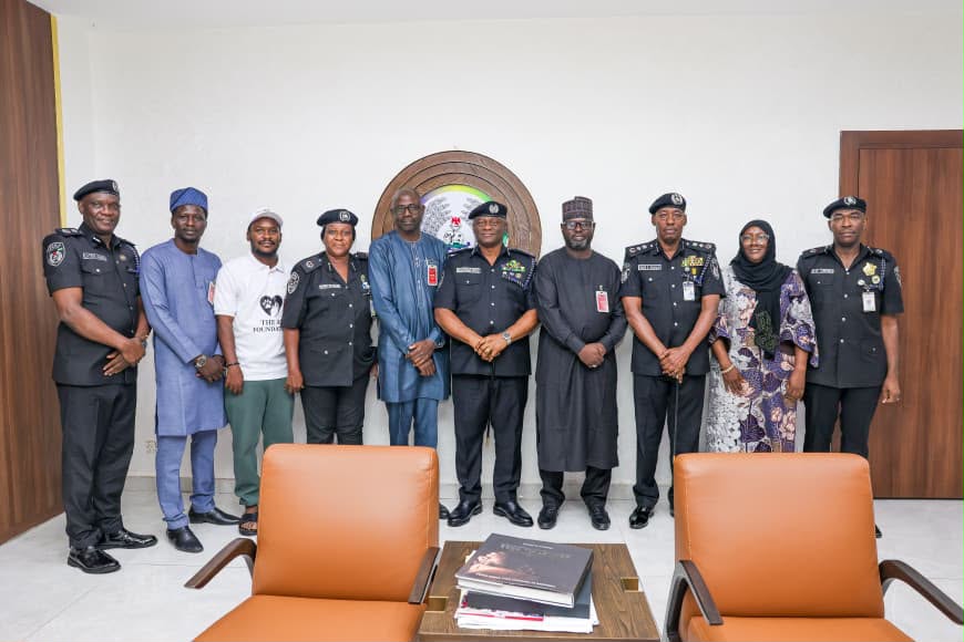 Photo News: Police, Veterinary Association Strengthen Partnership on Canine, Mounted Units