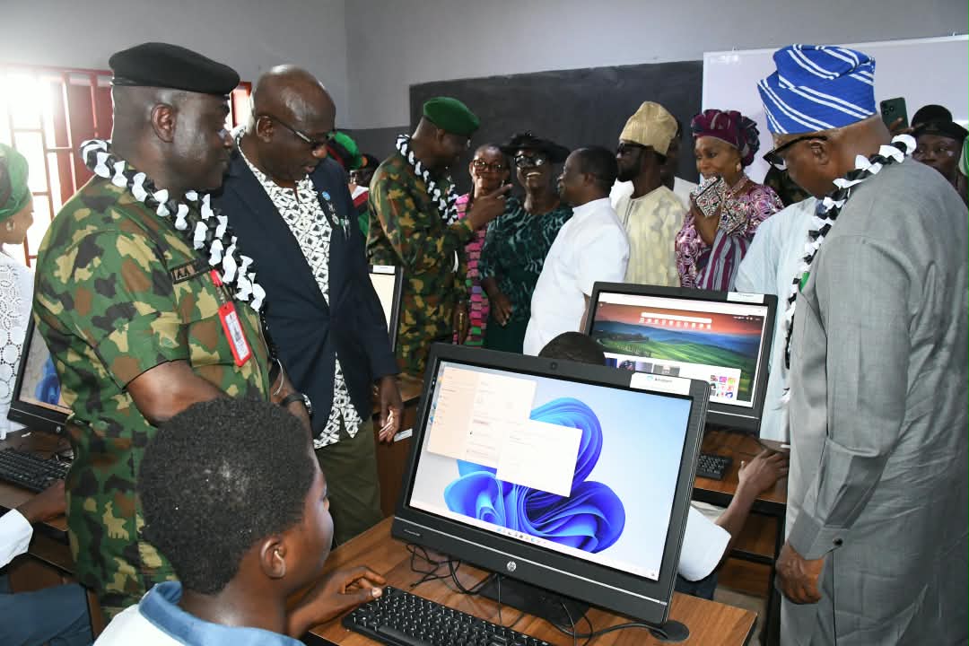COAS Shaibu Commissions Solar-Powered Computer Lab At Ogun School