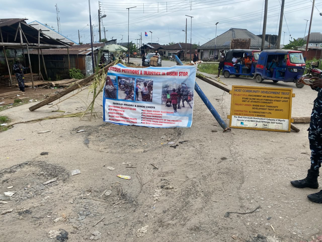 Bayelsa CP Meets Biseni Protesters, Appeals for Calm Over Road Blockade