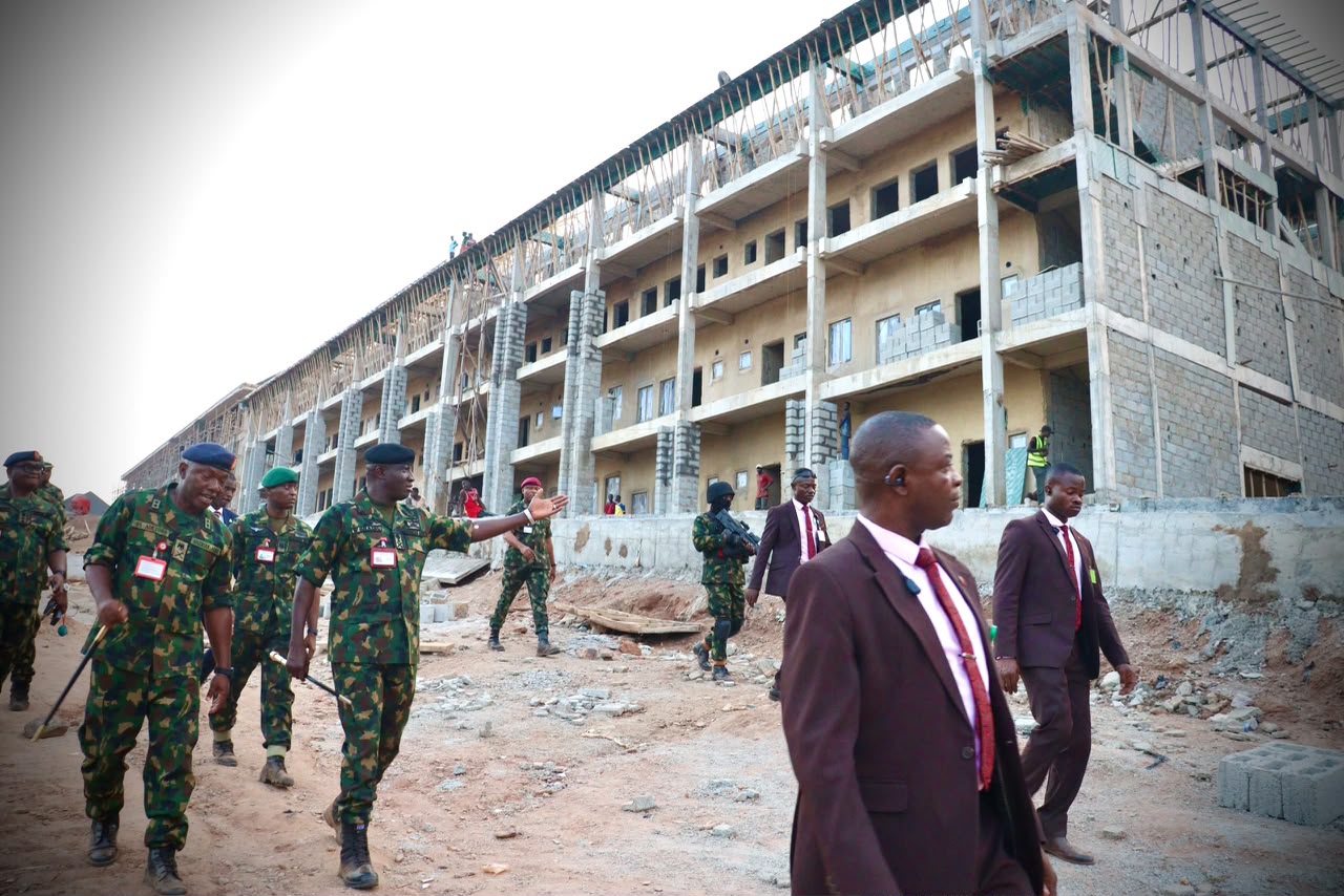 COAS Inspects Tinubu Barracks Phase II, Pushes for Timely Completion